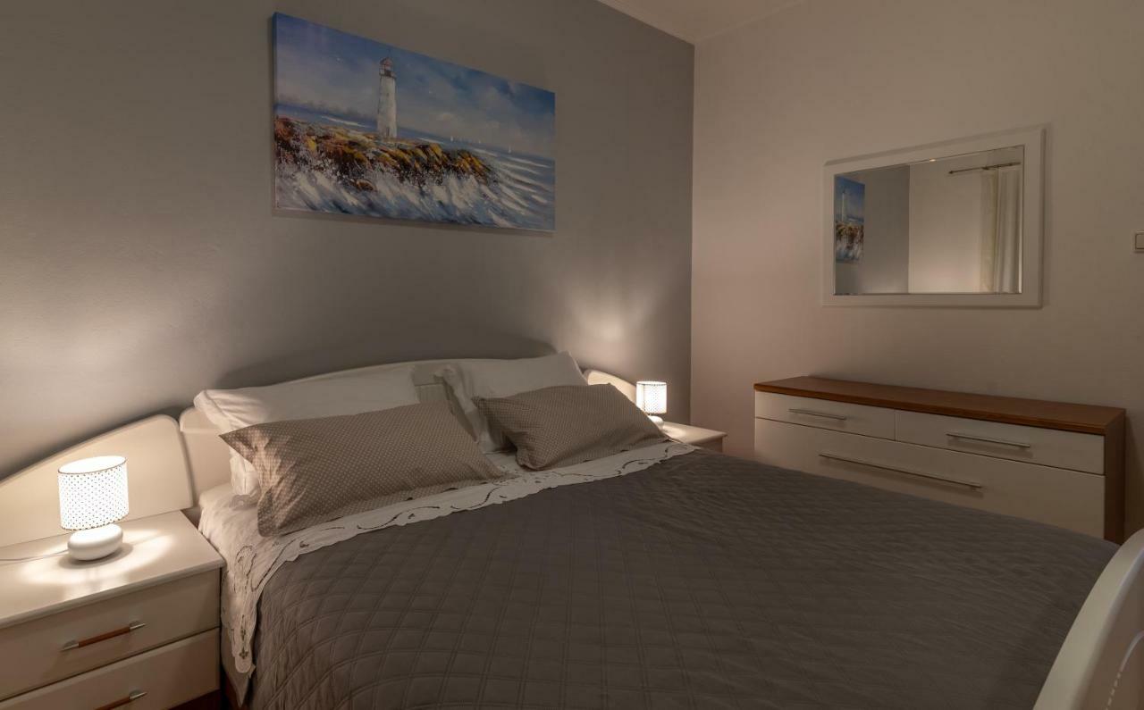 Marinella Apartment Trogir Bagian luar foto